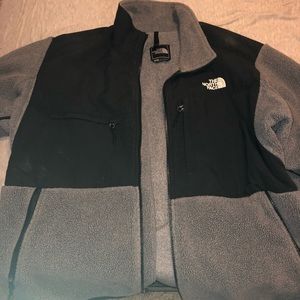 Men’s North Face Zip Up Jacket